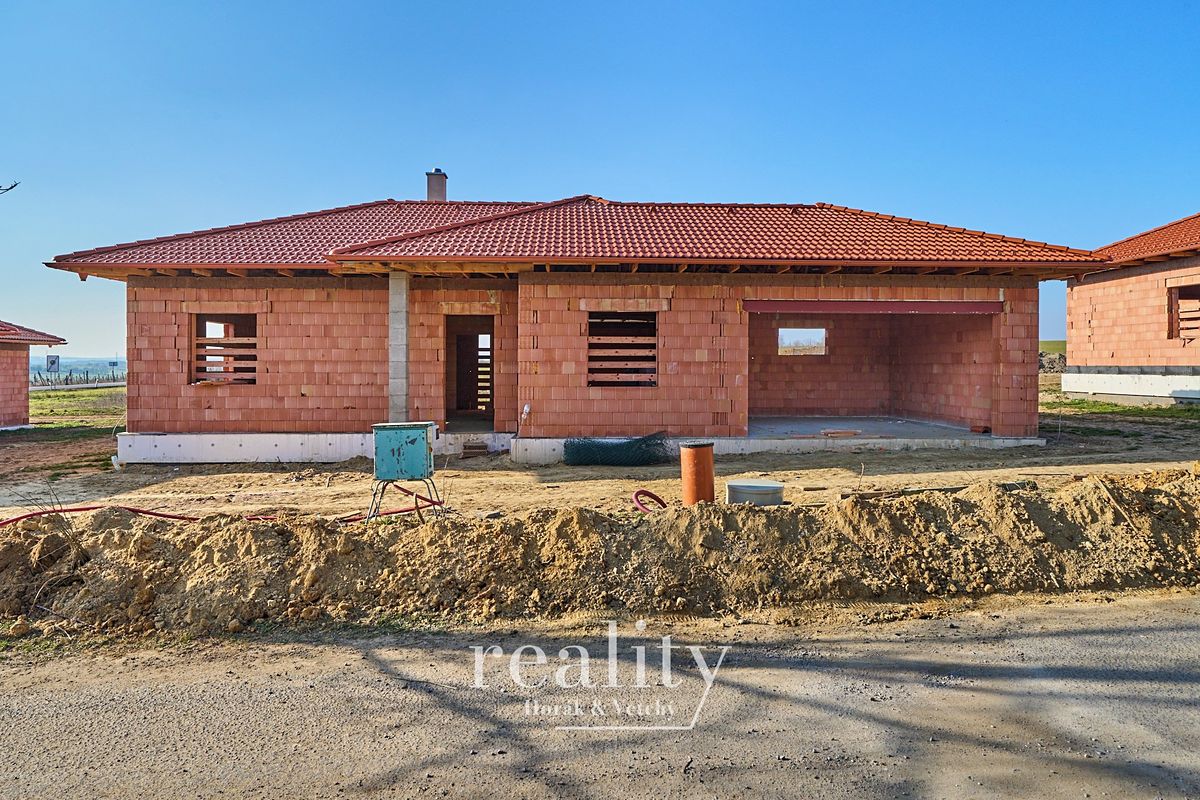 Prodej rodinného domu 131 m², pozemek 1359 m² – fotografie 4