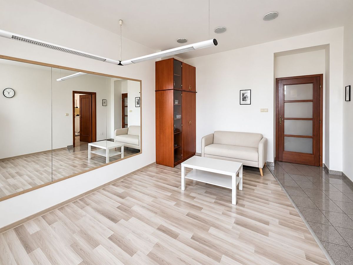 Pronájem kanceláře 116 m² – fotografie 2