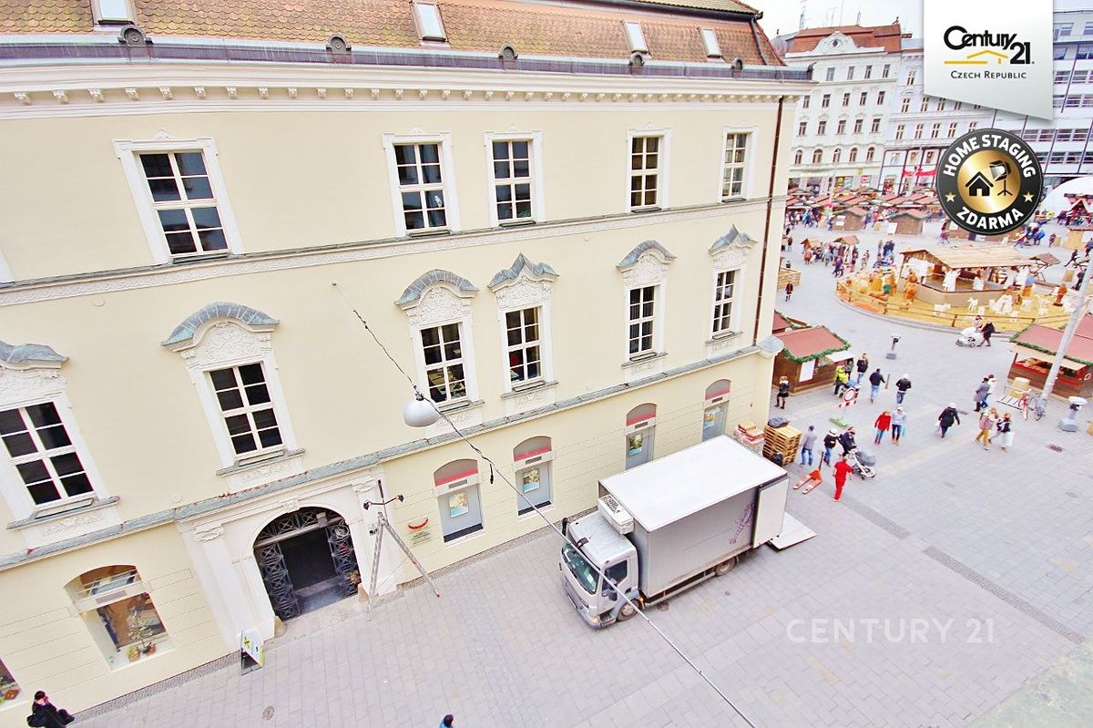 Pronájem kanceláře 100 m²