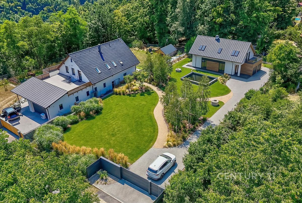 Prodej stavebního pozemku 1254 m² – fotografie 2