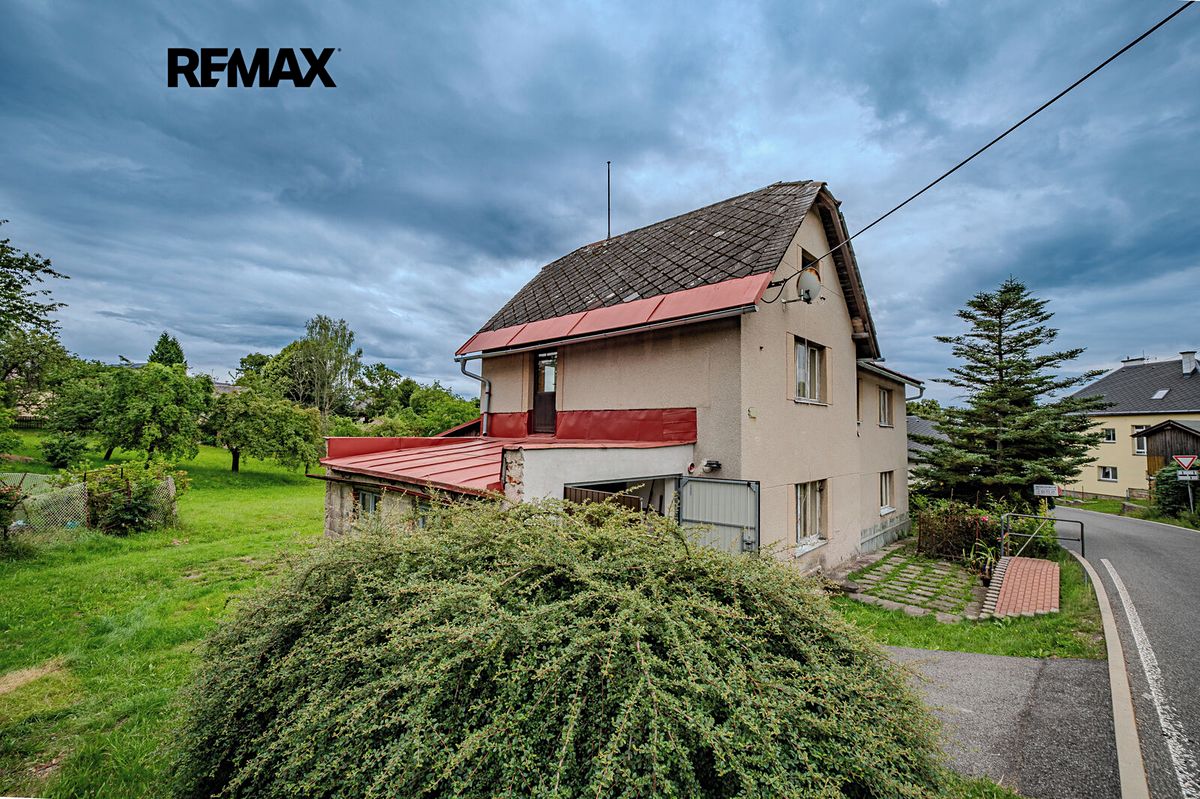 Prodej rodinného domu 240 m², pozemek 517 m²