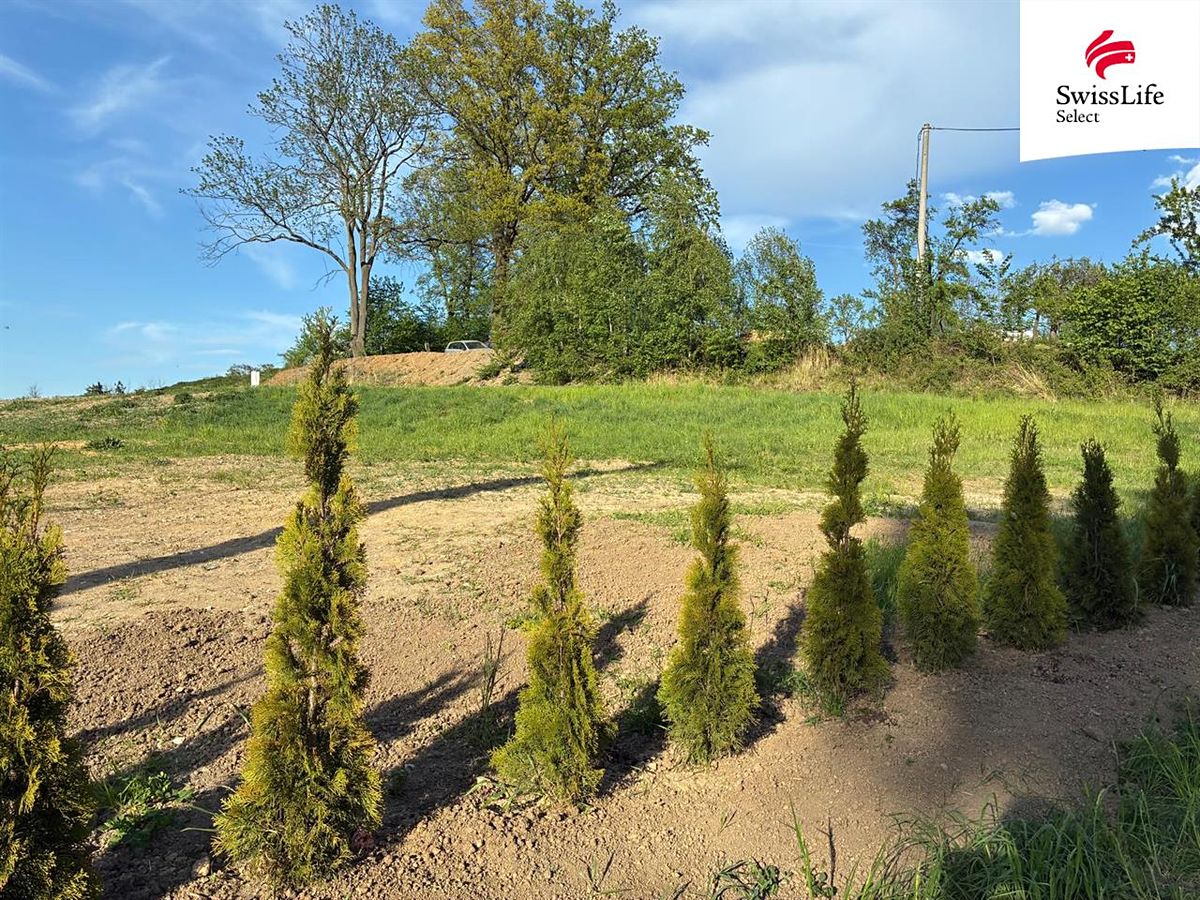 Prodej stavebního pozemku 1012 m² – fotografie 2