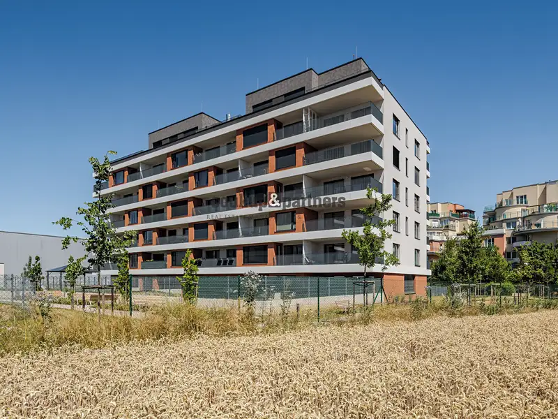 Prodej bytu 1+kk 30 m², Praha – náhled fotky 3