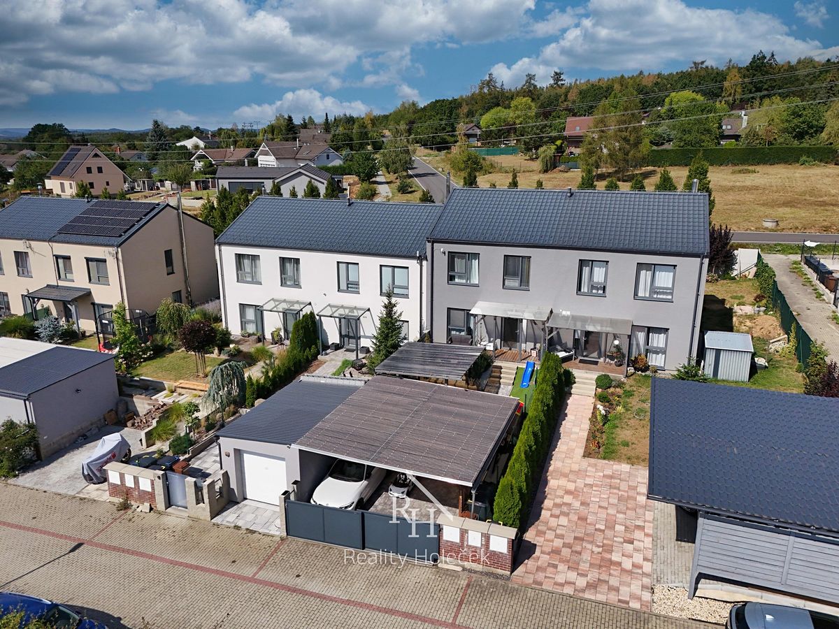 Prodej rodinného domu 137 m², pozemek 218 m² – fotografie 3