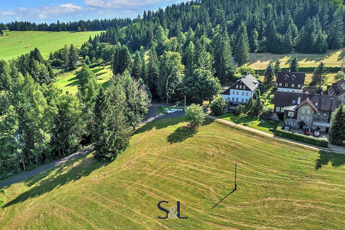 Prodej pozemku 2564 m² – fotografie 3