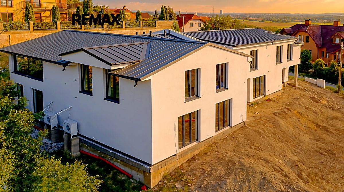 Prodej rodinného domu 151 m², pozemek 435 m² – fotografie 2