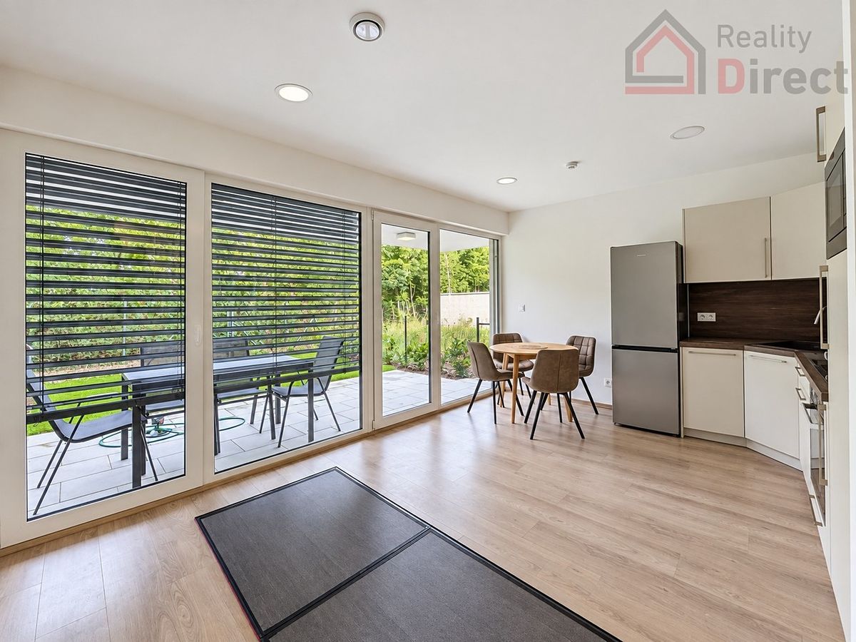 Pronájem bytu 2+kk 43 m² – fotografie 3