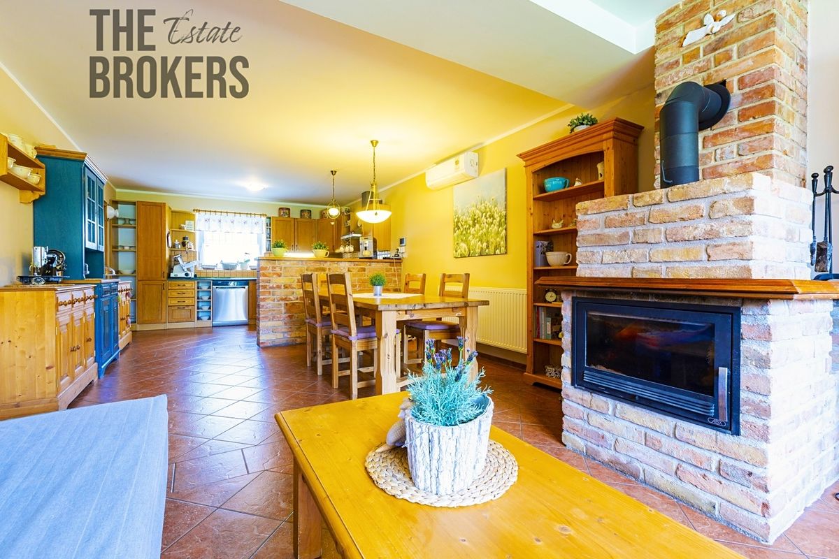Prodej rodinného domu 142 m², pozemek 623 m² – fotografie 4