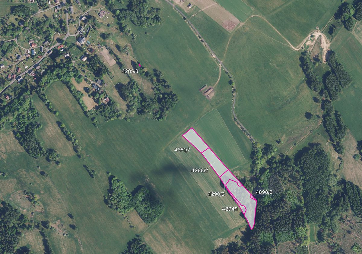 Prodej louky 15539 m², Staré Křečany – fotka 1 z 3