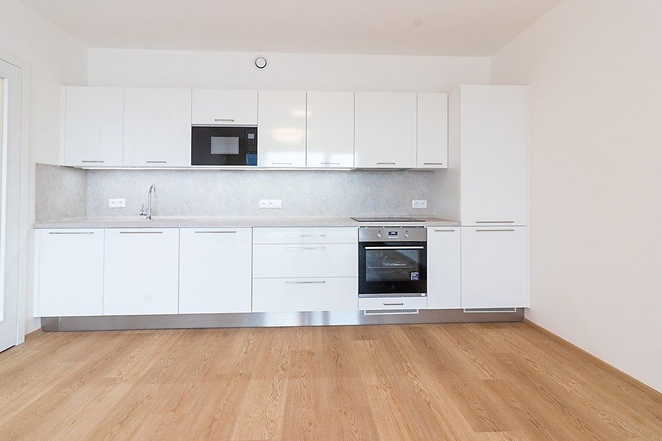 Pronájem bytu 2+kk 65 m² – fotografie 3