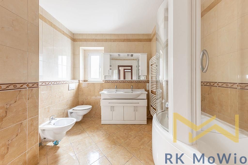 Pronájem rodinného domu 413 m², pozemek 688 m² – fotografie 4