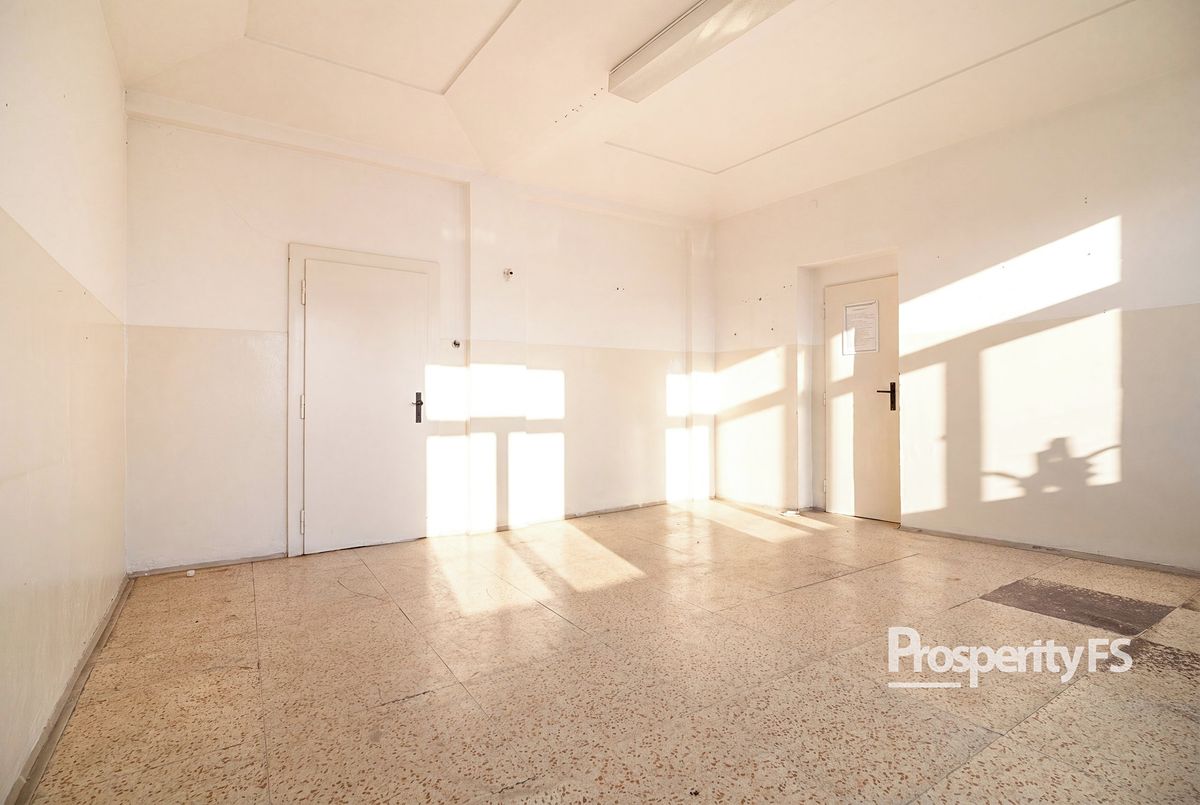 Prodej rodinného domu 200 m², pozemek 396 m² – fotografie 5