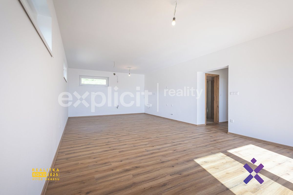 Prodej rodinného domu 134 m², pozemek 704 m² – fotografie 3