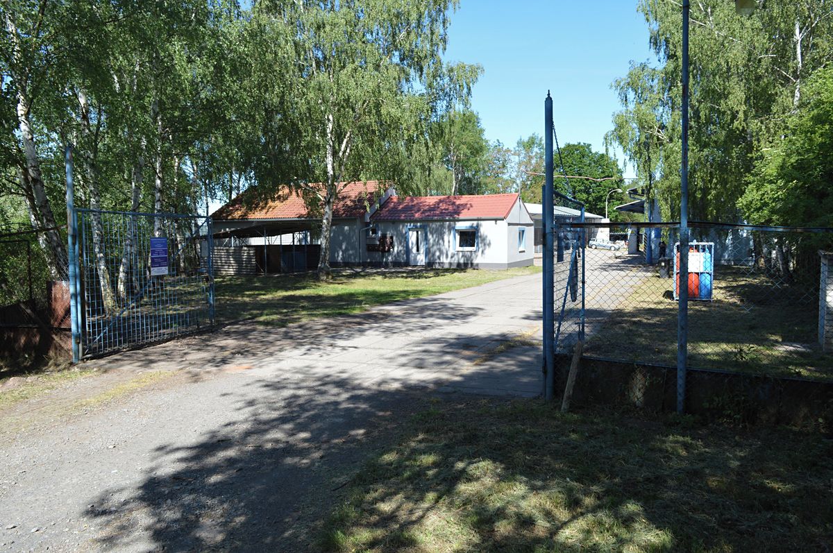 Prodej výrobní haly, prostoru 832 m²