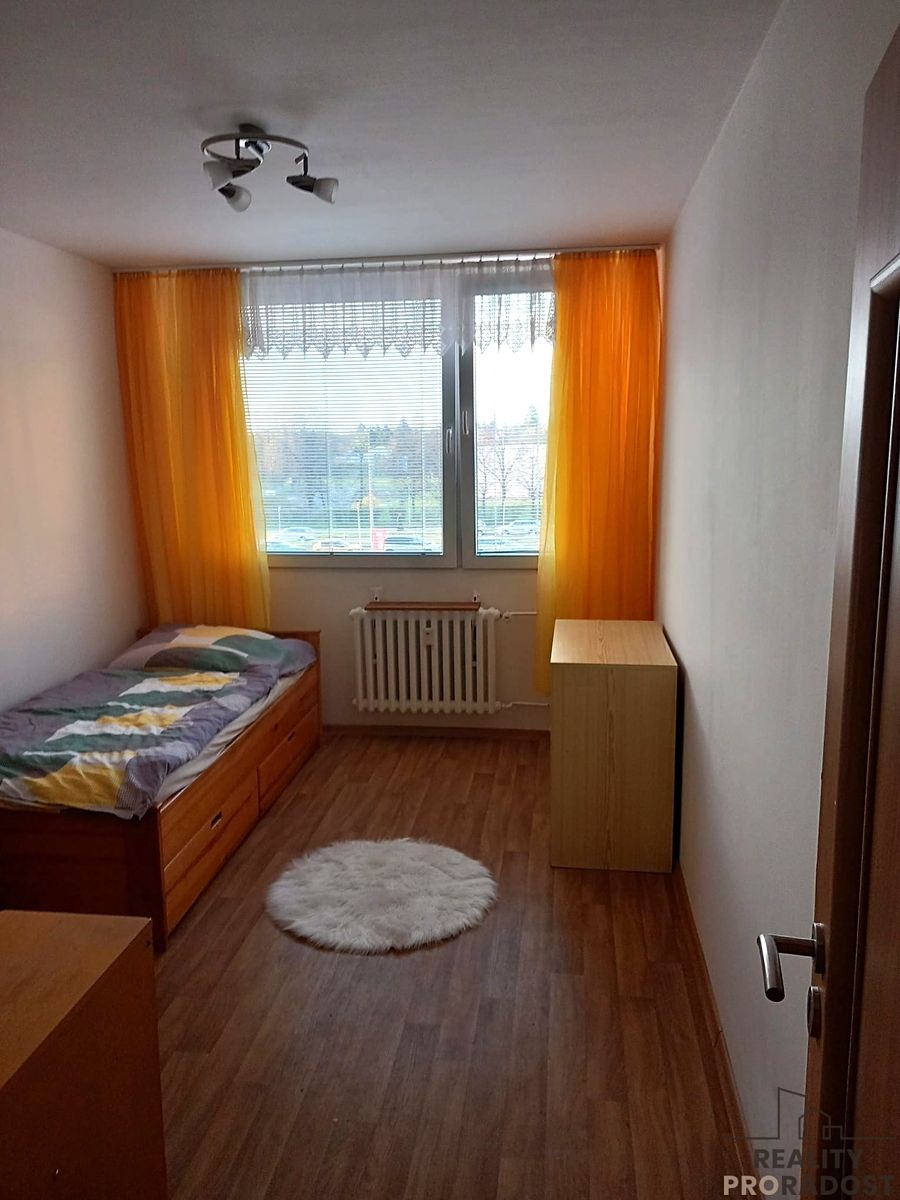 Pronájem bytu pokoje 10 m²