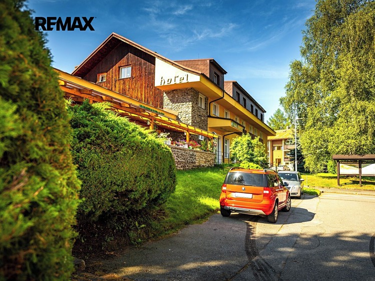 Gewerbefläche zum Kauf, 1.600 m² (1 von 32)
