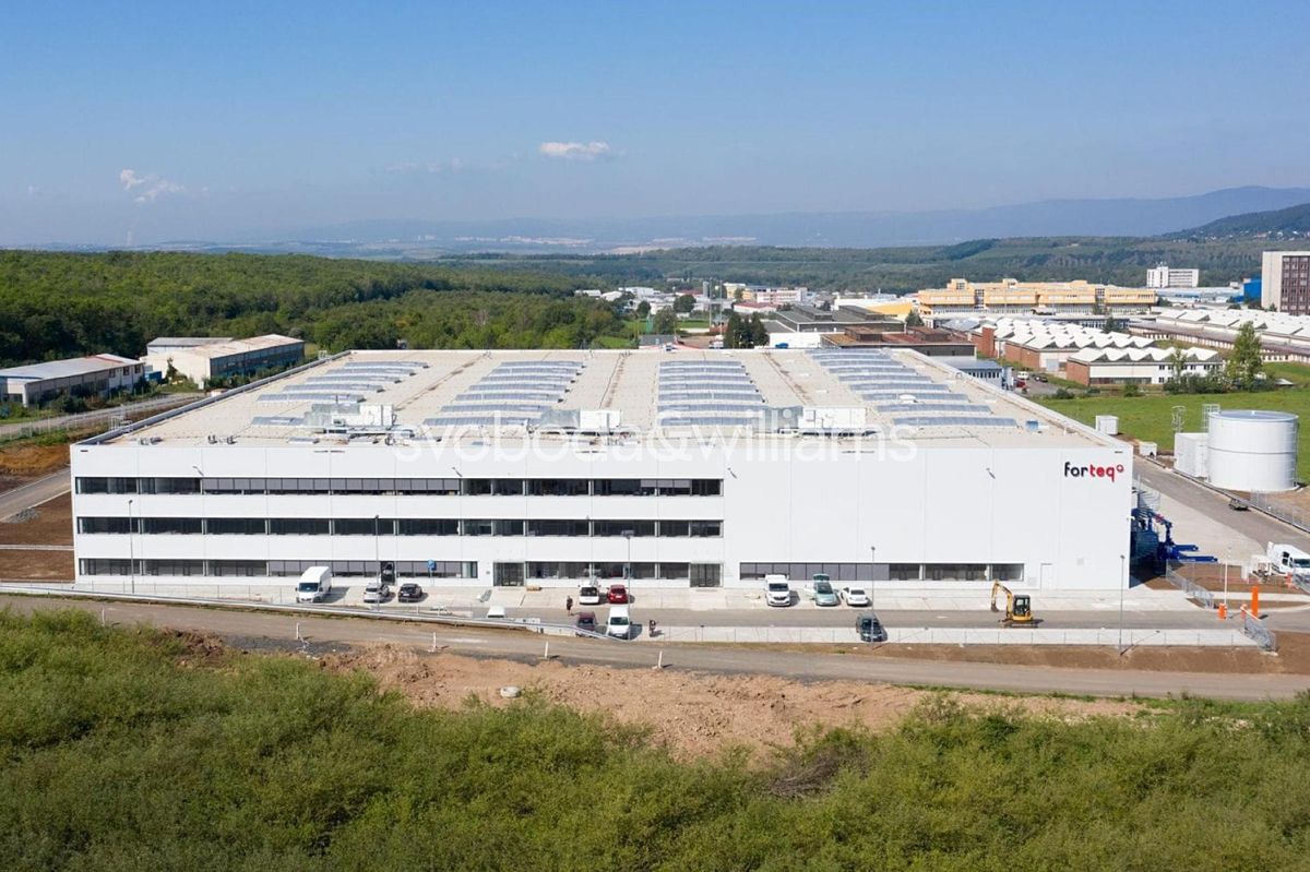Pronájem skladového prostoru 8712 m² – fotografie 2