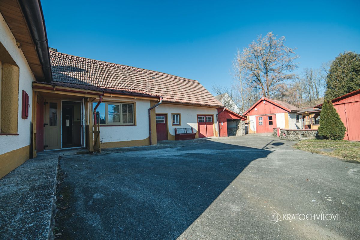 Prodej rodinného domu 104 m², pozemek 956 m² – fotografie 3