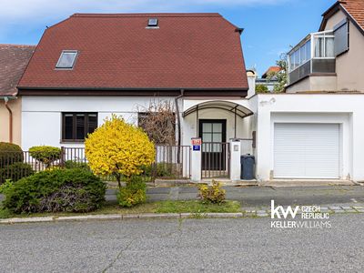 Prodej rodinného domu 226 m², pozemek 343 m²