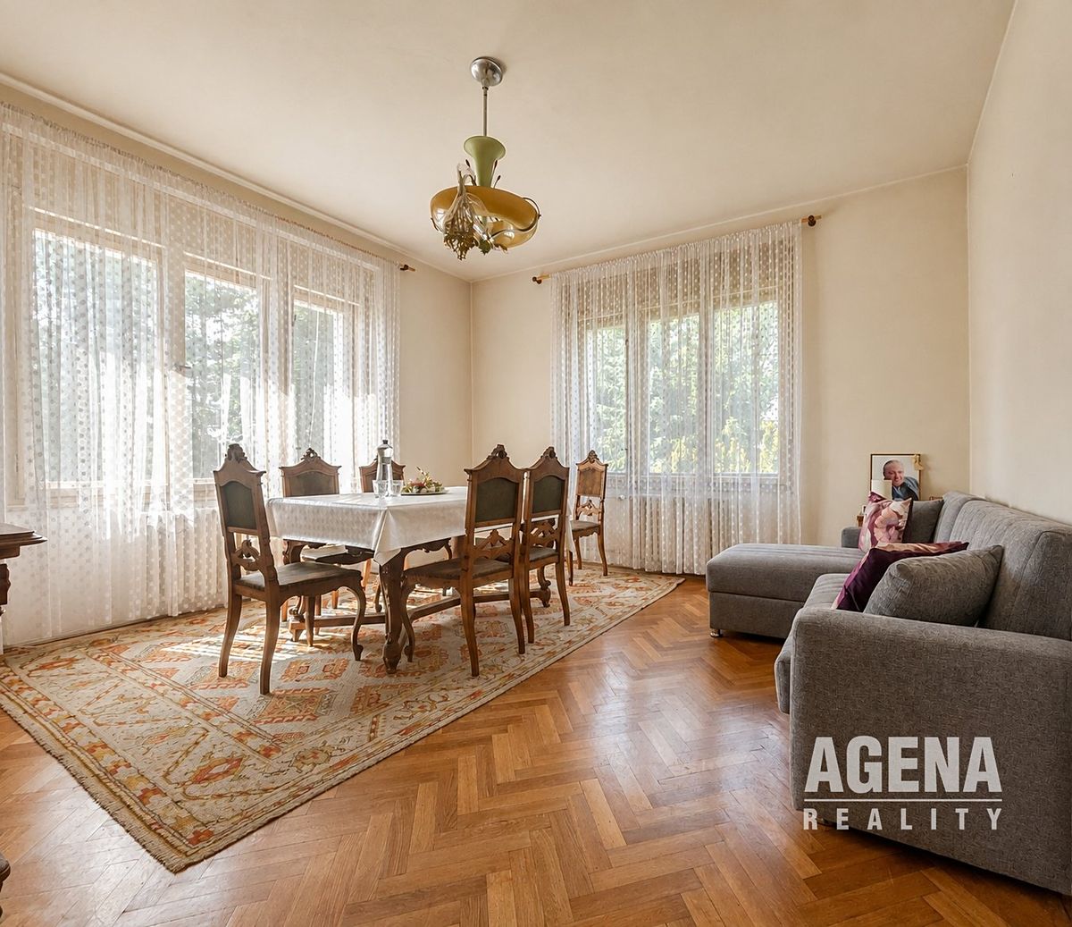 Prodej rodinného domu 436 m², pozemek 2452 m² – fotografie 2
