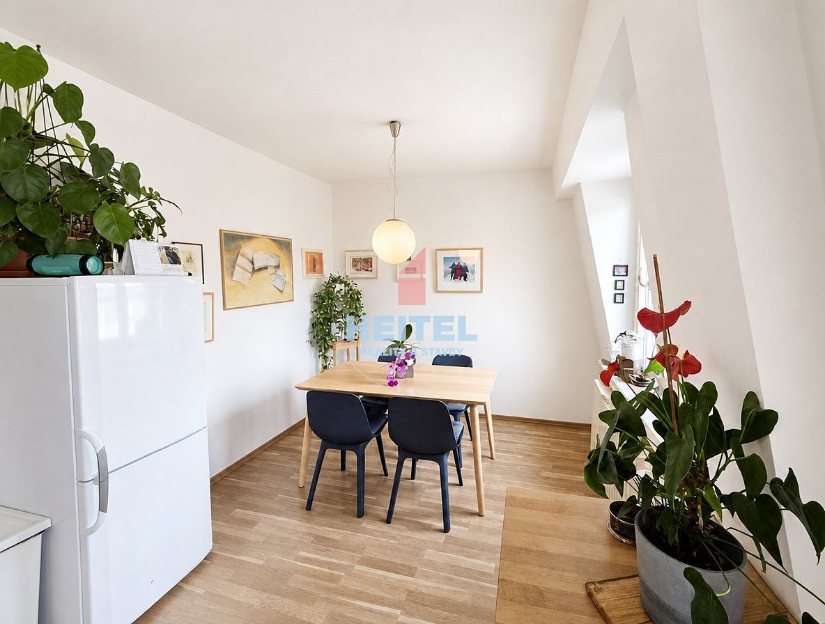 Pronájem bytu 2+1 88 m² – fotografie 5