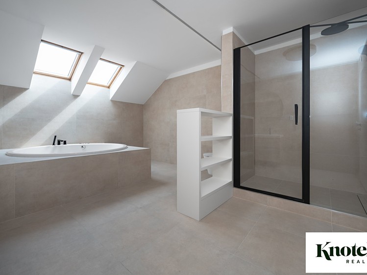 Wohnung 6+ zur Miete, 400 m² (10 von 34)