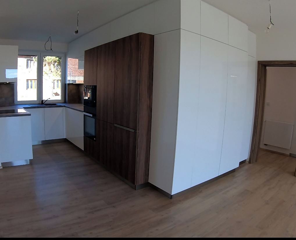 Pronájem bytu 3+kk 92 m²