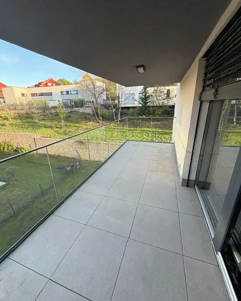 Pronájem bytu 2+kk 70 m², Praha – náhled fotky 2