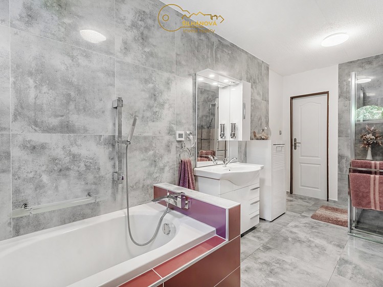 Prodej domu, 178 m² (10 z 24)