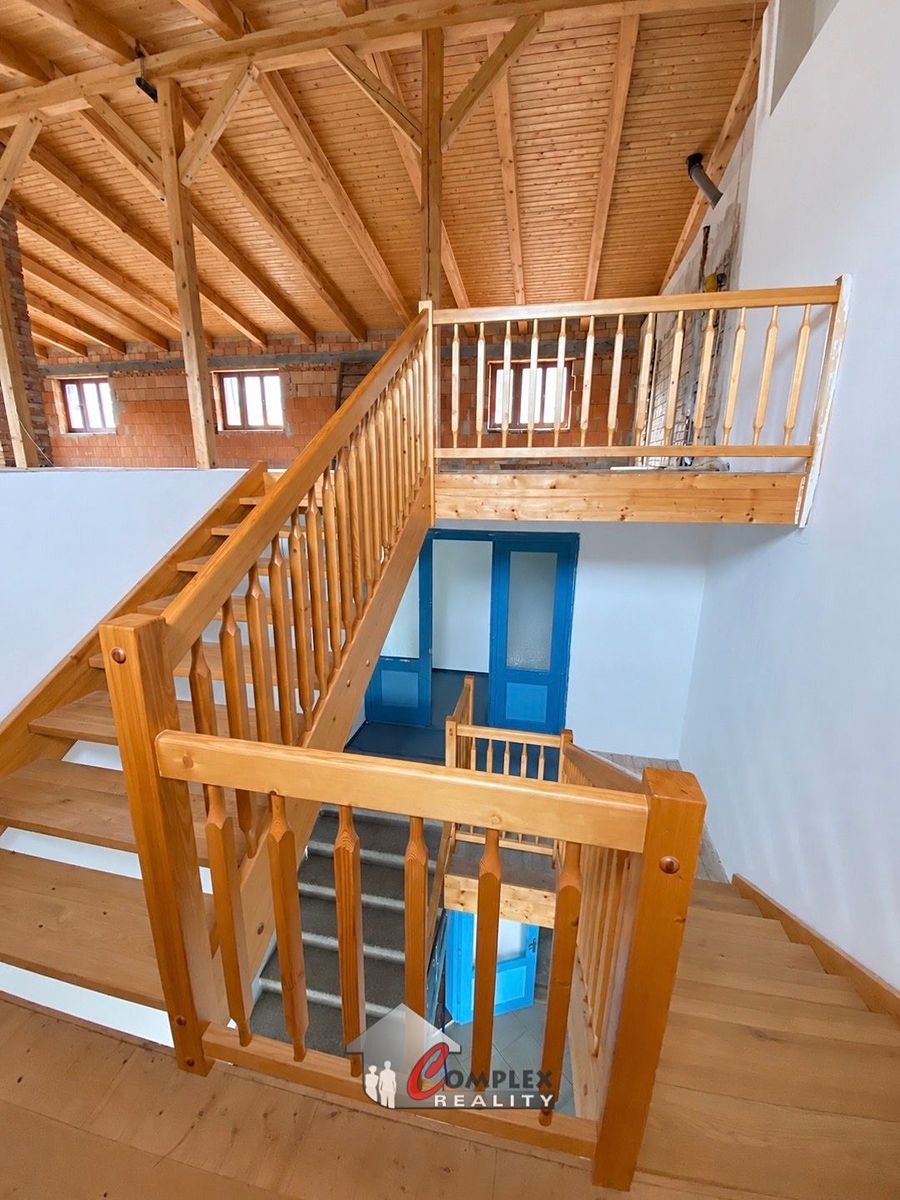 Prodej rodinného domu 488 m², pozemek 471 m² – fotografie 5