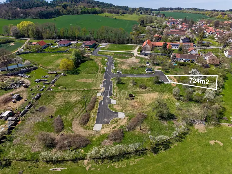 Prodej stavebního pozemku 724 m², Dobev – náhled fotky 1
