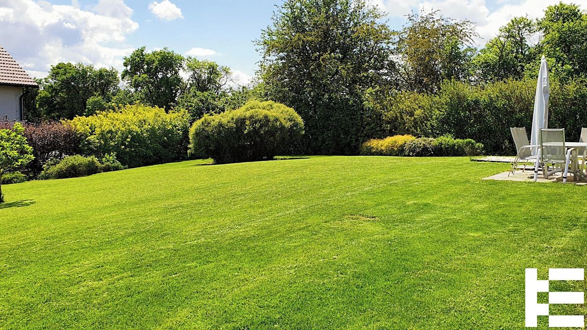 Prodej rodinného domu 151 m², pozemek 977 m² – fotografie 2