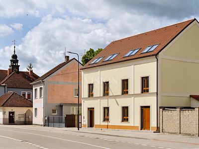 Prodej rodinného domu 310 m², pozemek 568 m²