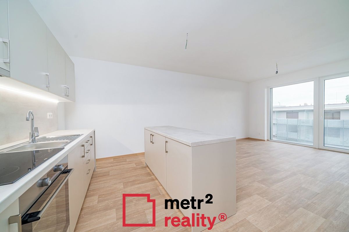 Pronájem bytu 2+kk 65 m² – fotografie 3