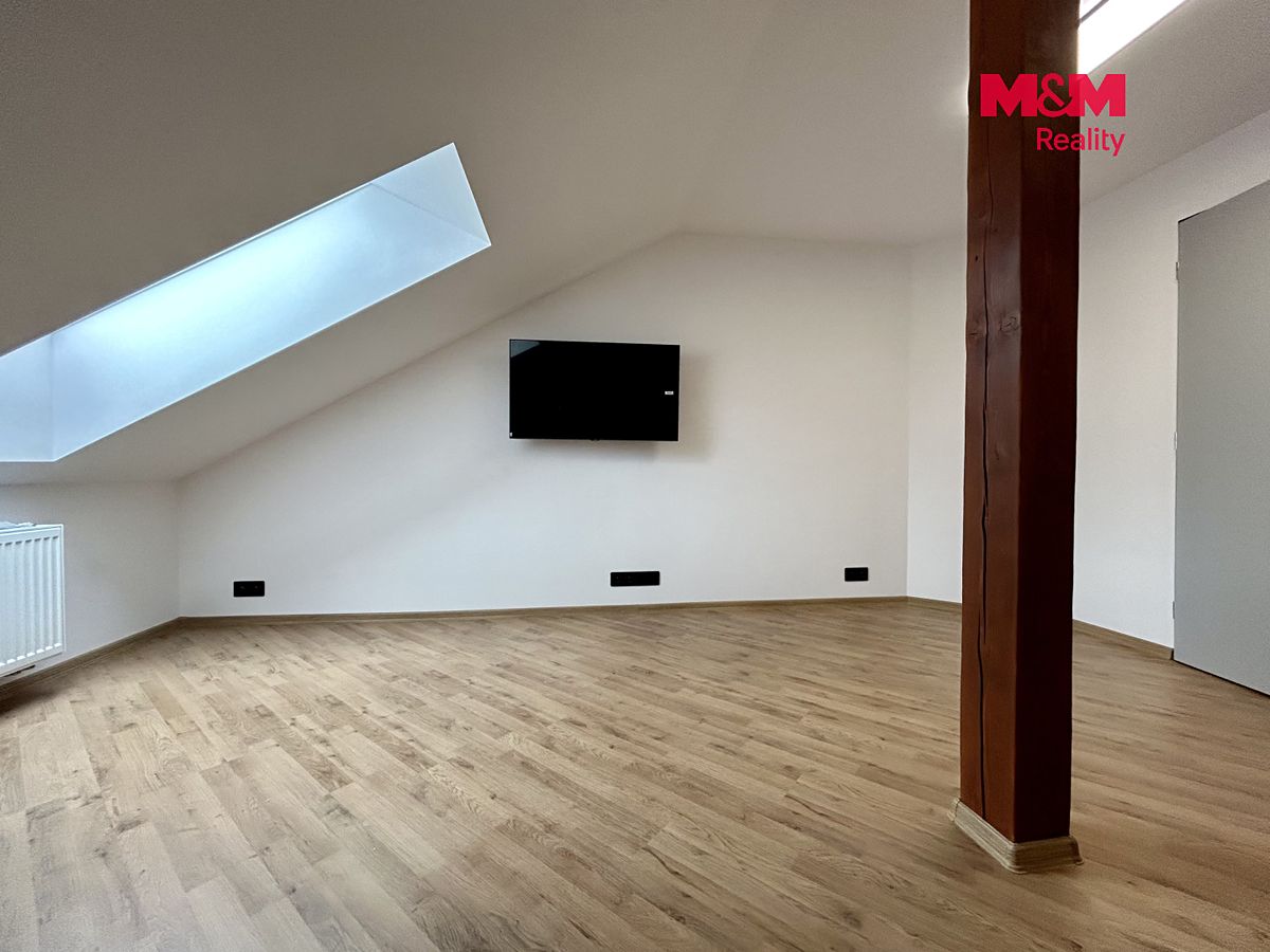 Pronájem bytu 1+kk 22 m² – fotografie 2