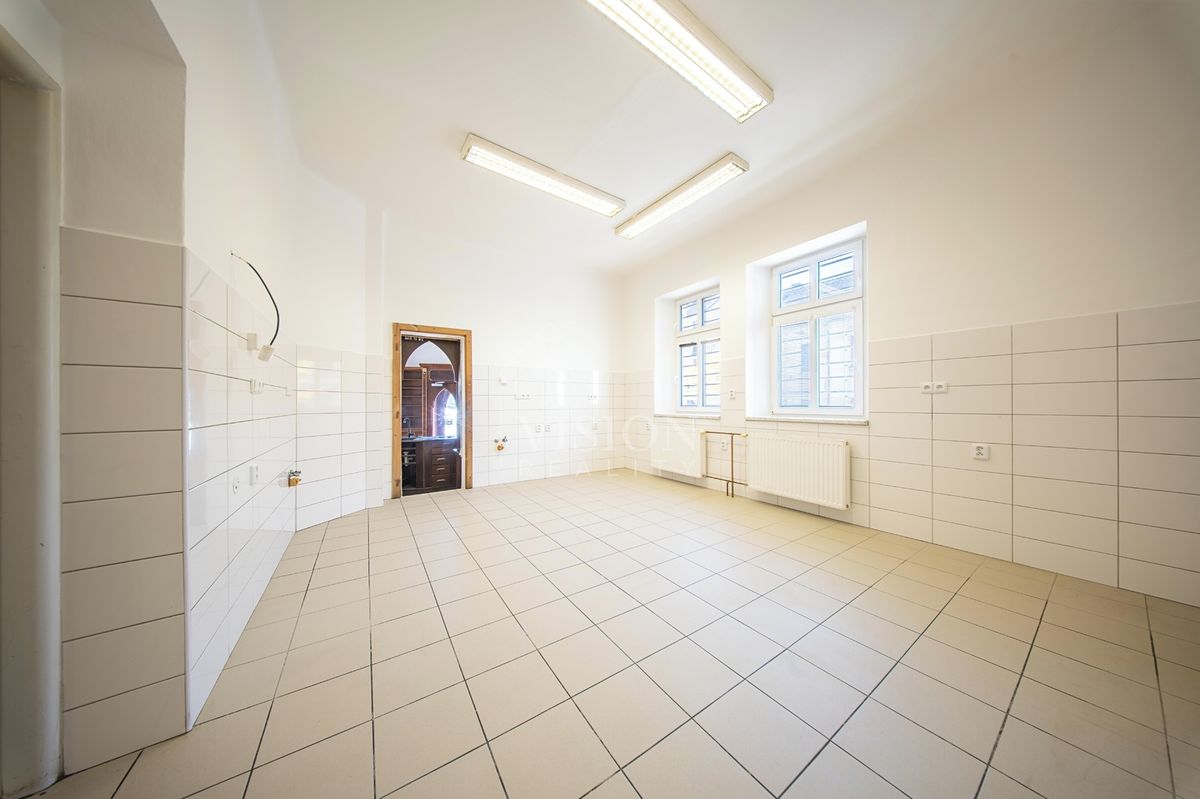 Pronájem kanceláře 86 m² – fotografie 3