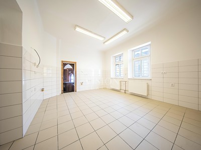 Комерційне приміщення в оренду, 86 м² (3 з 18)