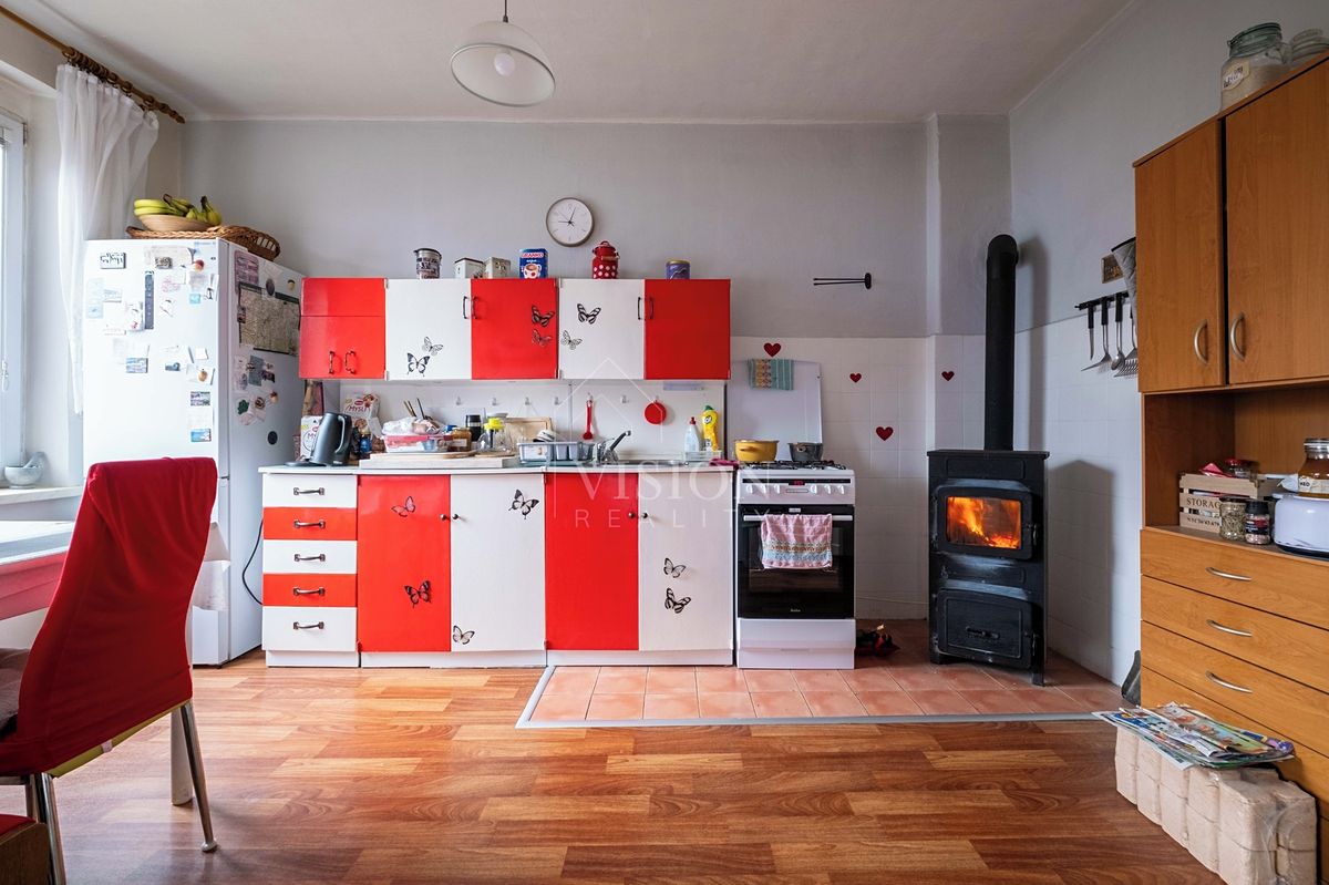 Prodej rodinného domu 120 m², pozemek 680 m² – fotografie 5