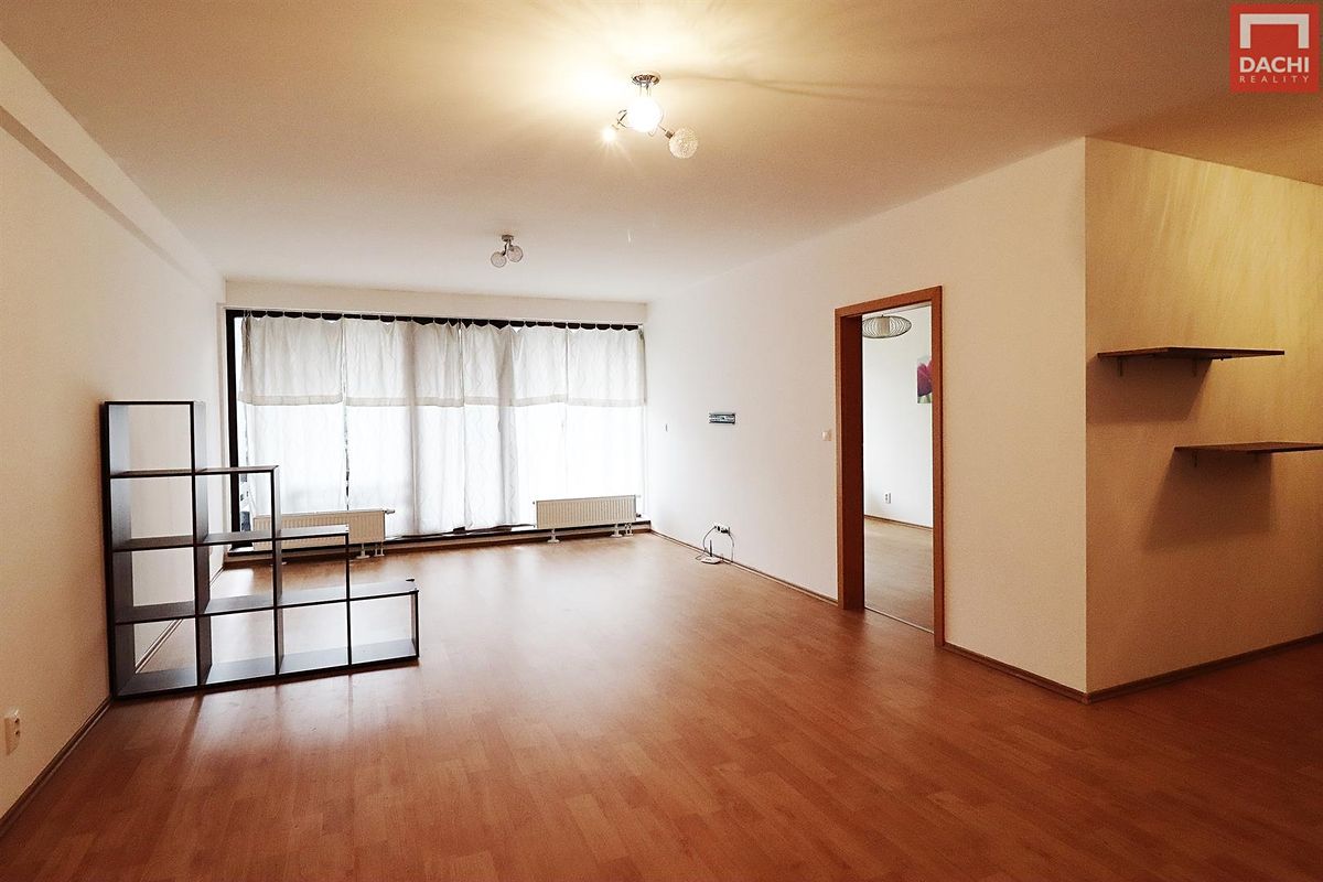 Pronájem bytu 2+kk 82 m² – fotografie 2