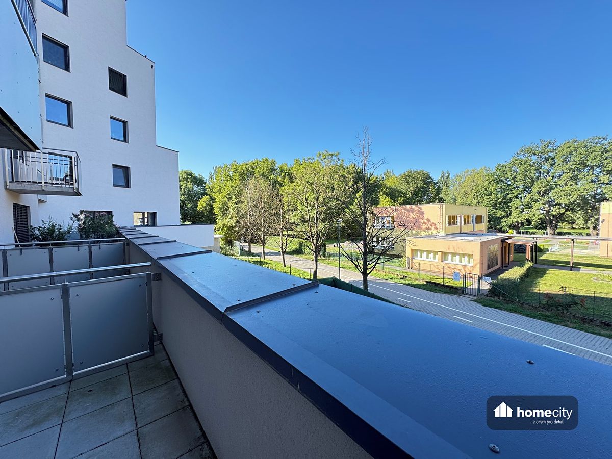 Pronájem bytu 1+kk 33 m² – fotografie 5