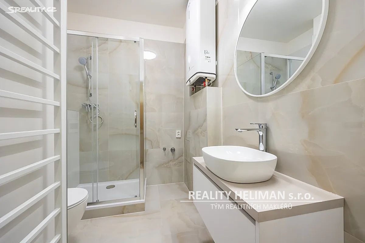 Pronájem bytu 1+kk 34 m² – fotografie 2