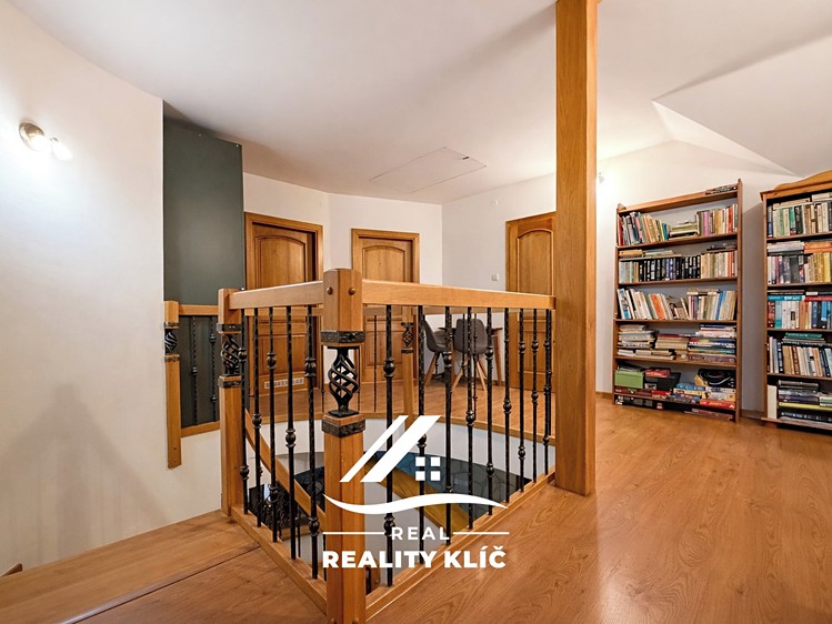 Будинок на продаж, 240 м² (16 з 34)