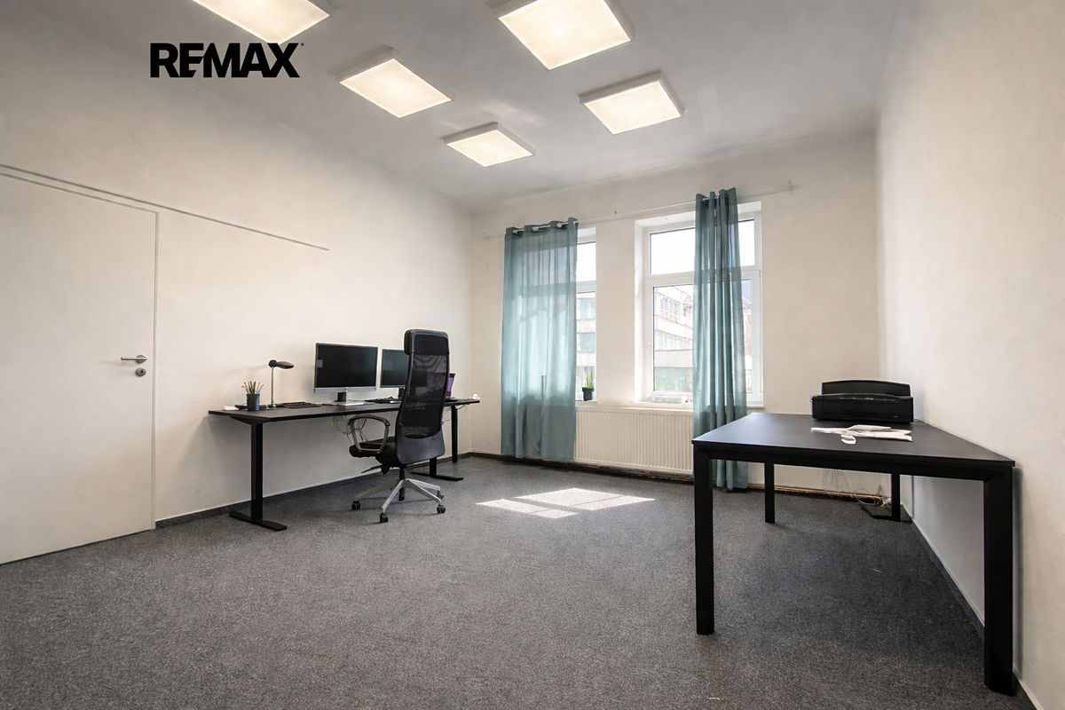 Prodej kanceláře 615 m² – fotografie 3