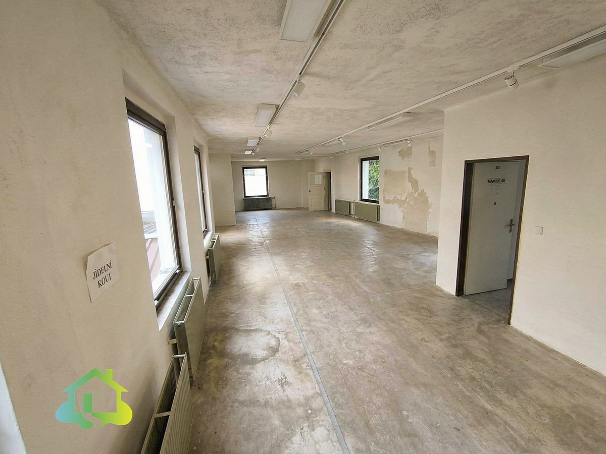 Prodej skladového prostoru 540 m² – fotografie 3