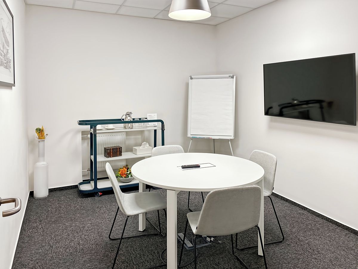 Pronájem kanceláře 50 m², Ostrava – fotka 1 z 3