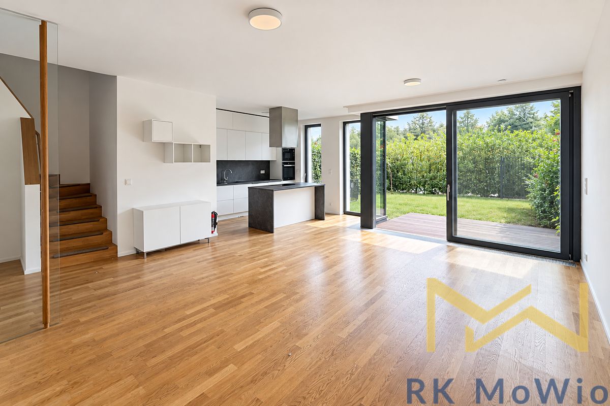Pronájem rodinného domu 210 m², pozemek 207 m²