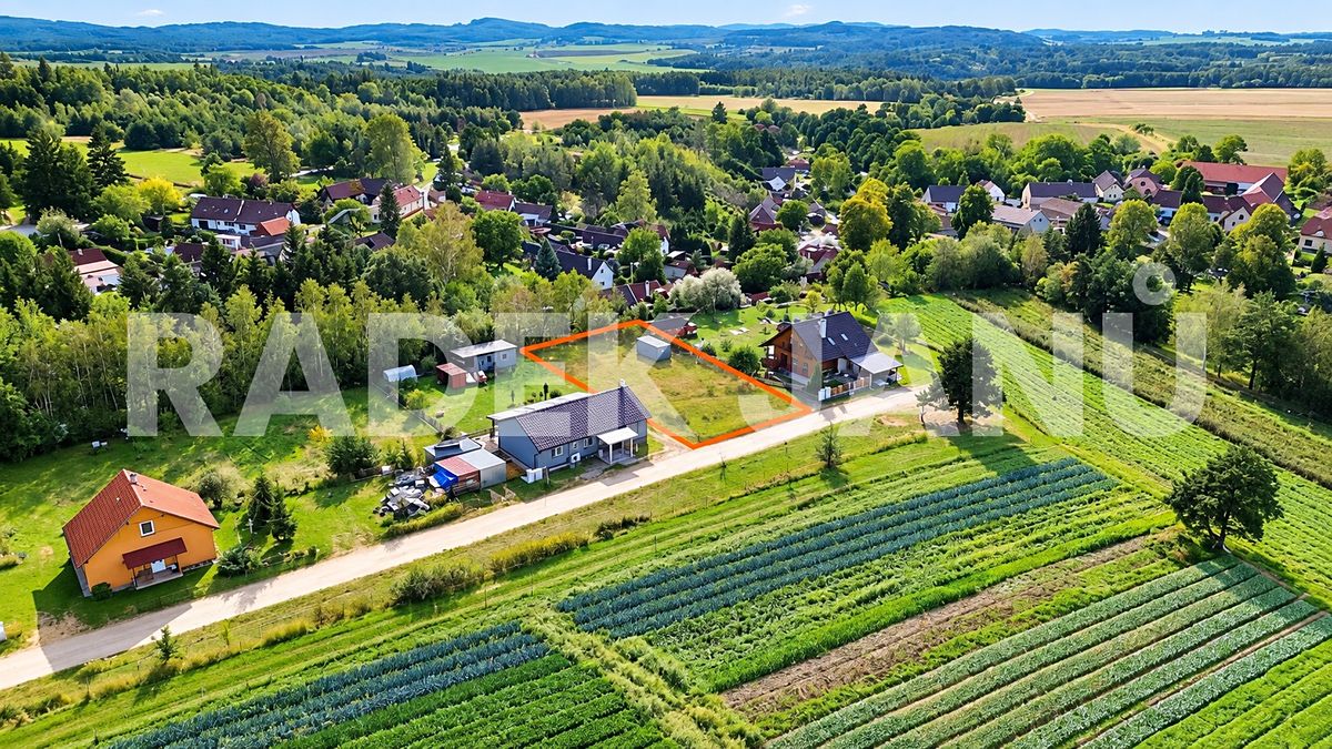 Prodej stavebního pozemku 1032 m² – fotografie 2