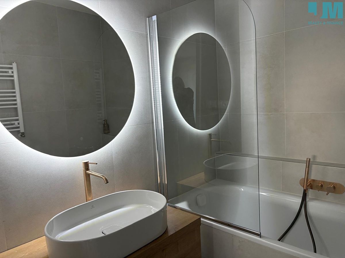 Pronájem bytu 4+kk 120 m² – fotografie 3