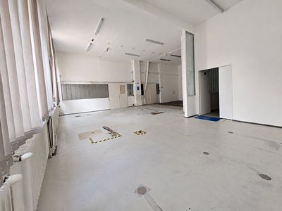 Pronájem výrobní haly, prostoru 134 m²