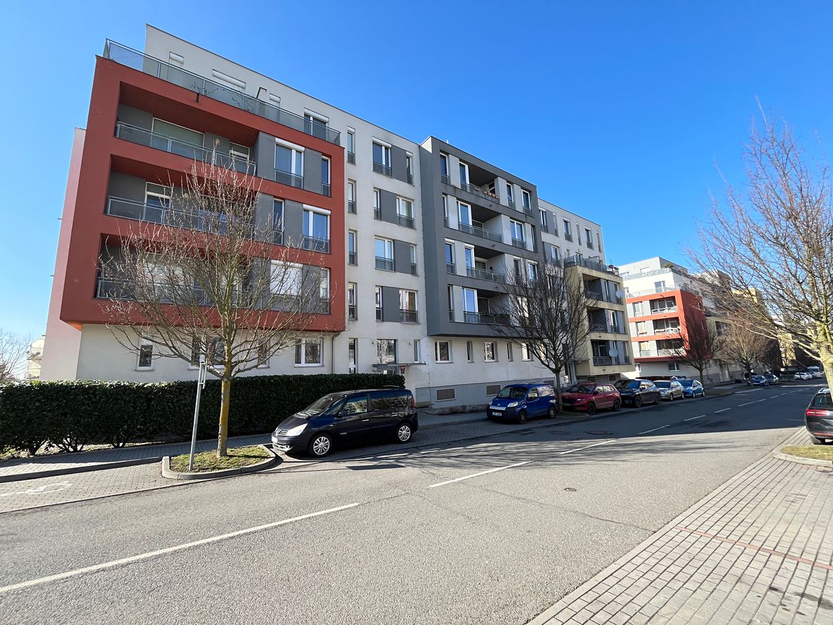 Pronájem bytu 3+kk 92 m² – fotografie 2